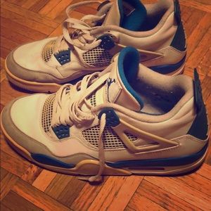 Military blue Air Jordan 4